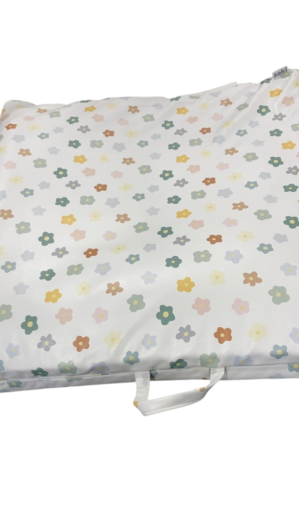 Toki Kids Vegan Leather Mat Standard, Playful Posies