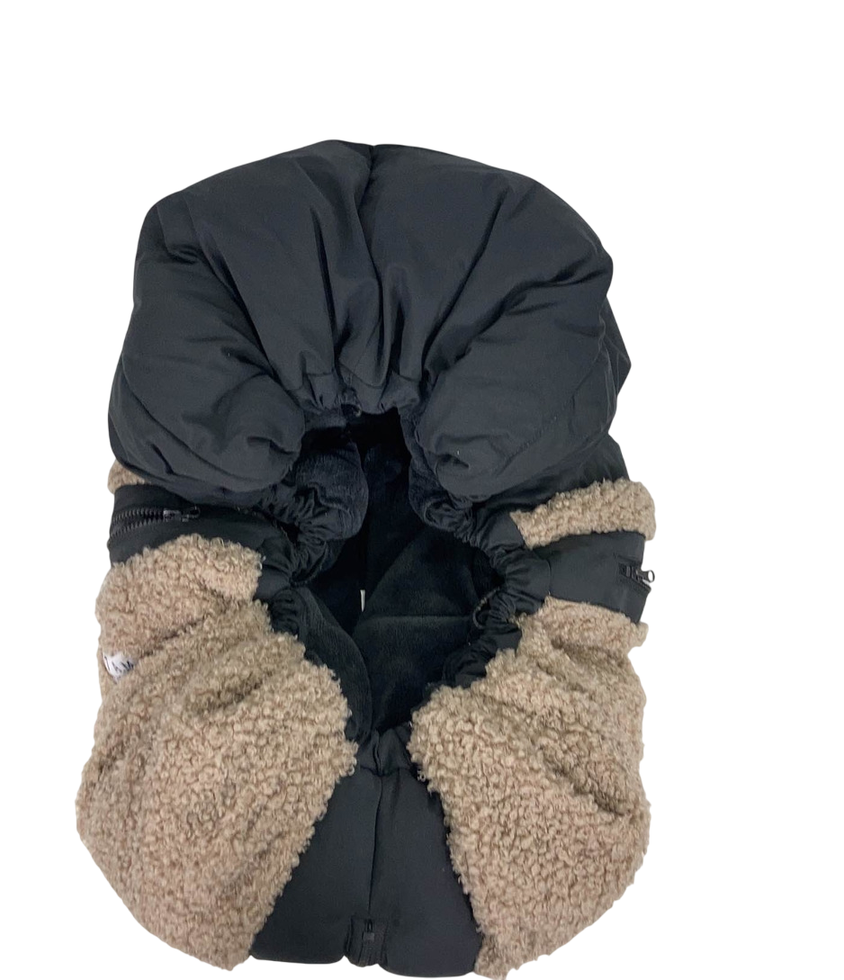 7 A.M. Enfant Car Seat Cocoon, Teddy Applique