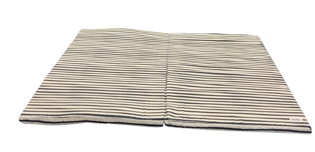 Toki Kids Standard Padded Play Mat 40" x 40", Bold Stripe